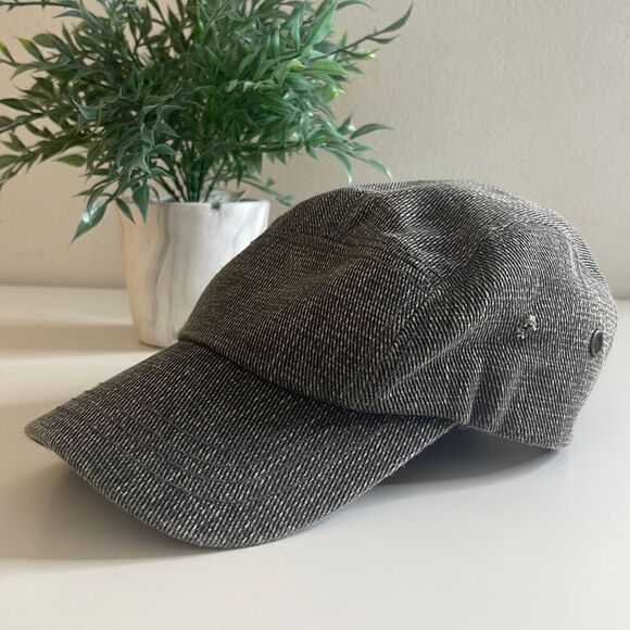 Lids one size paperboy hat.  Flannel lined. Adjustable. - Picture 1 of 6